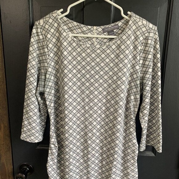 A Pea in the Pod | Plaid Ruched Dress, Medium MIDI Plaid Maternity Dress Stretch - Picture 2 of 10
